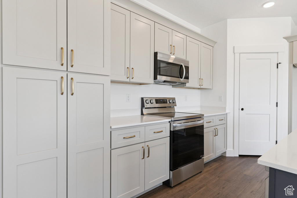 5731 W 4100 S Hooper, UT 84315
