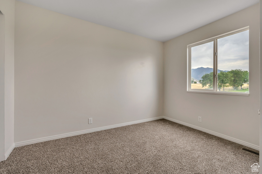 378 E 1720 N Tooele, UT 84074