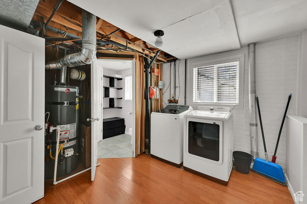 9242 S LAURA ANNE WAY Sandy, UT 84094