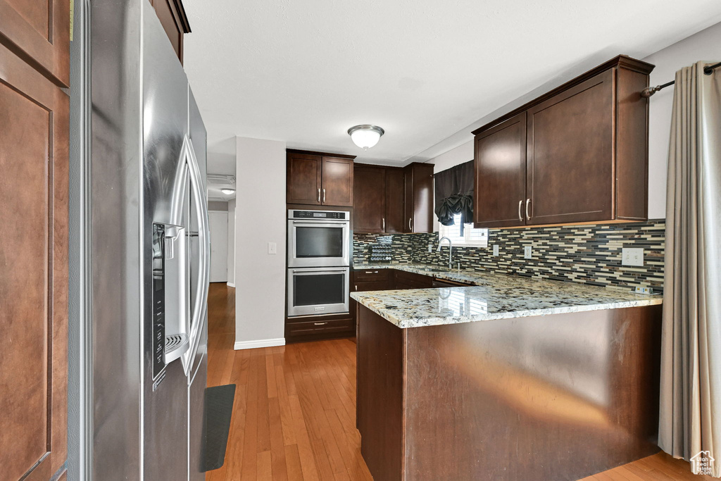 9242 S LAURA ANNE WAY Sandy, UT 84094