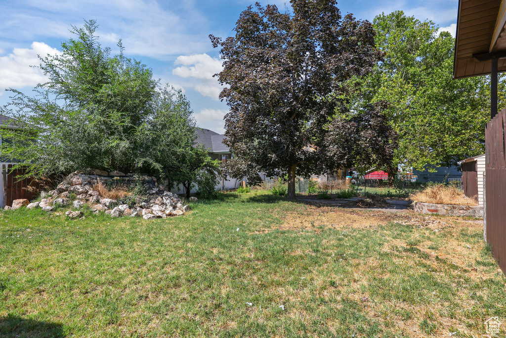 1377 W 2600 N Clinton, UT 84015