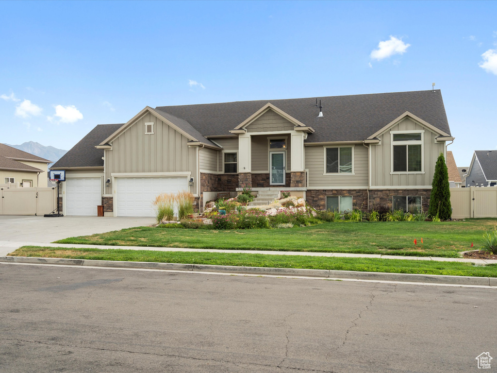 747 W 2775 N Pleasant View, UT 84414