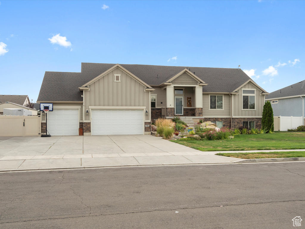 747 W 2775 N Pleasant View, UT 84414
