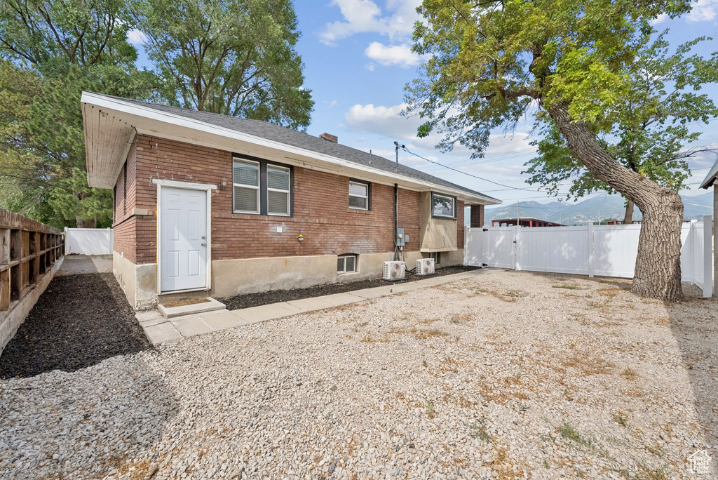 1950 S 1100 W Woods Cross, UT 84087