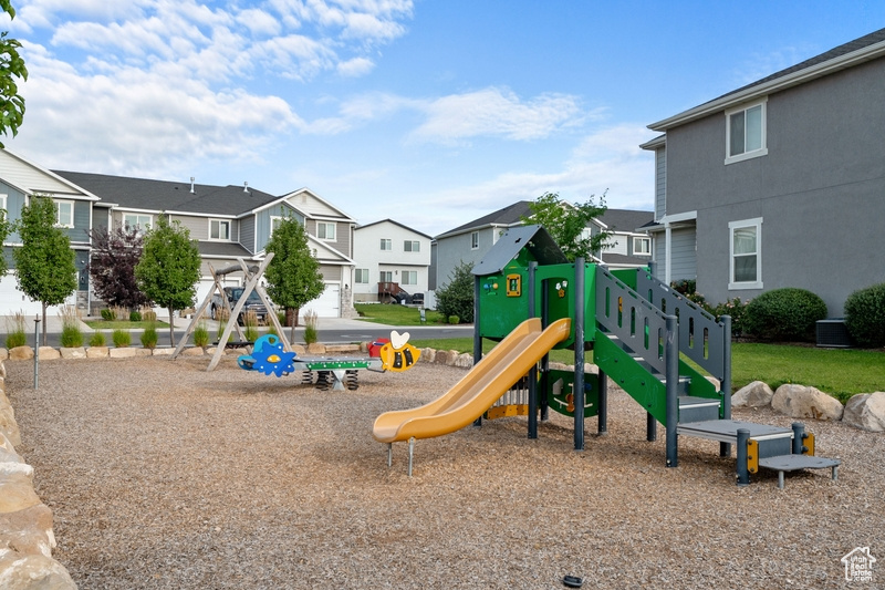 4894 E CLOVER LEAF LN Eagle Mountain, UT 84005
