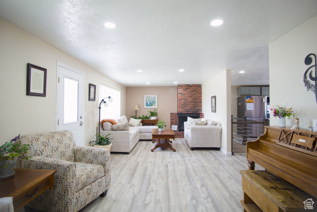 7472 S GOLD CIR West Jordan, UT 84084