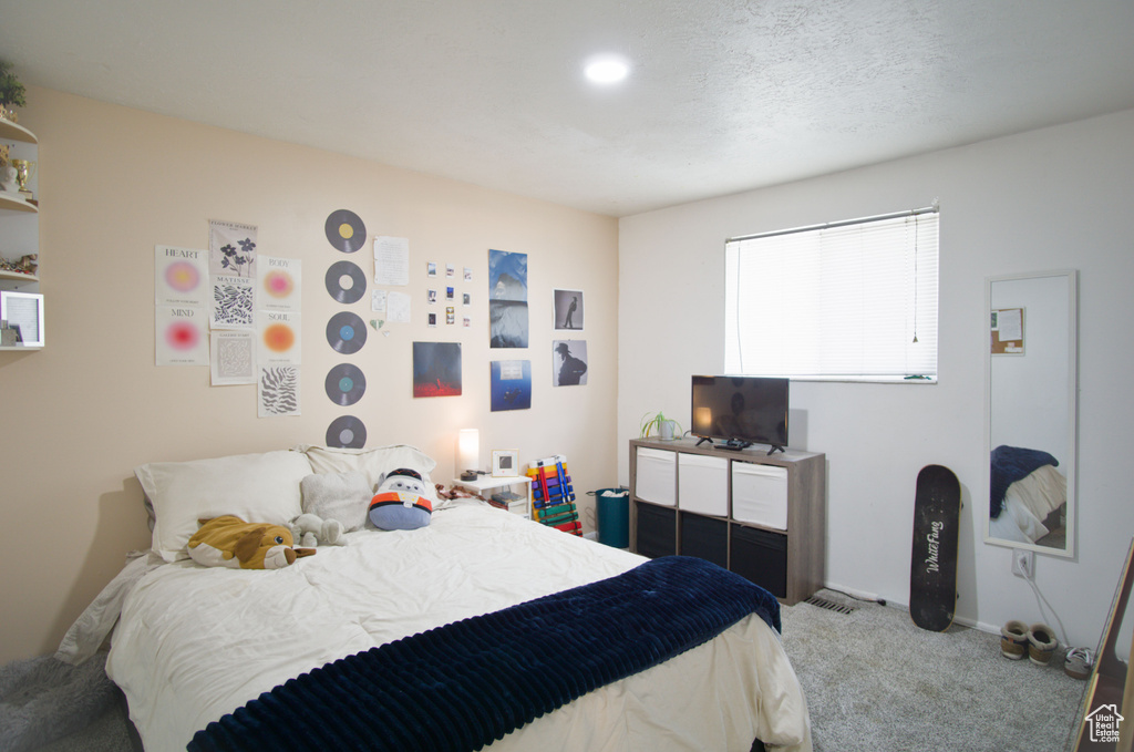 7472 S GOLD CIR West Jordan, UT 84084