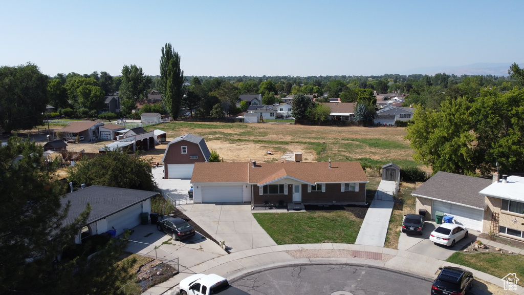 7472 S GOLD CIR West Jordan, UT 84084