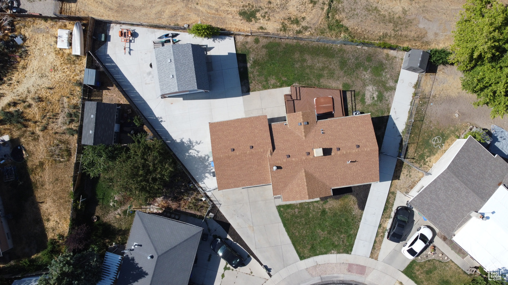 7472 S GOLD CIR West Jordan, UT 84084