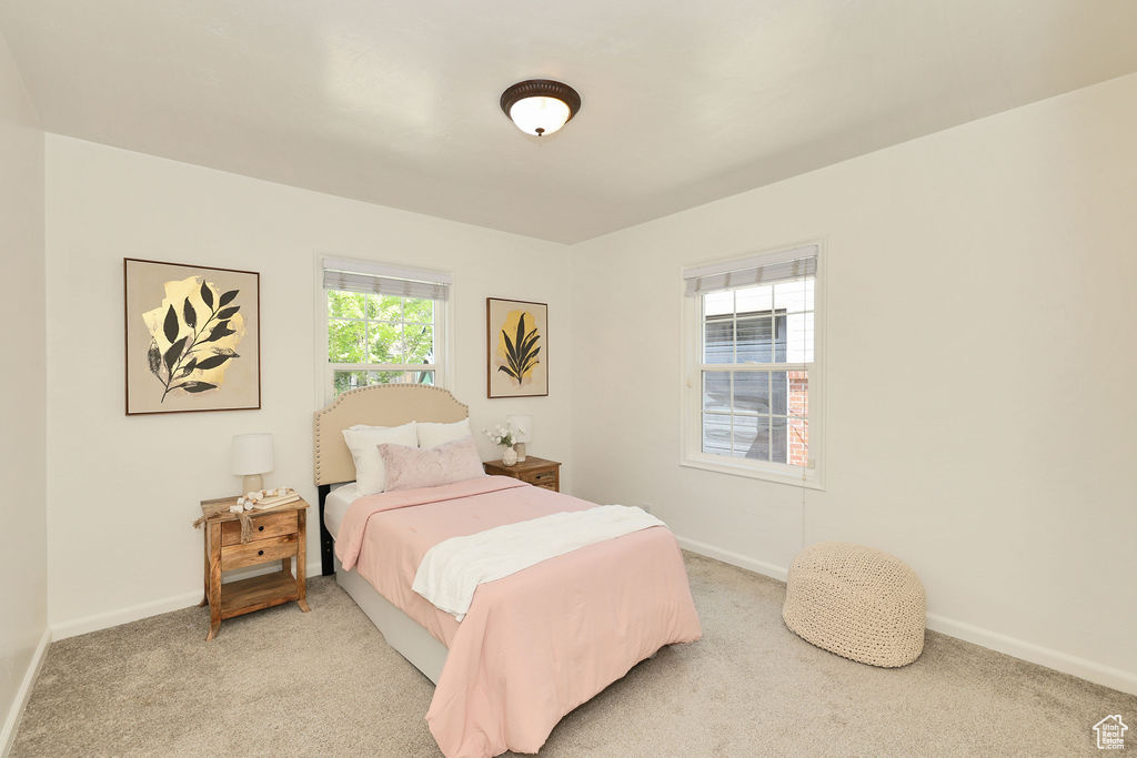 1329 COLONIAL CIR Salt Lake City, UT 84108