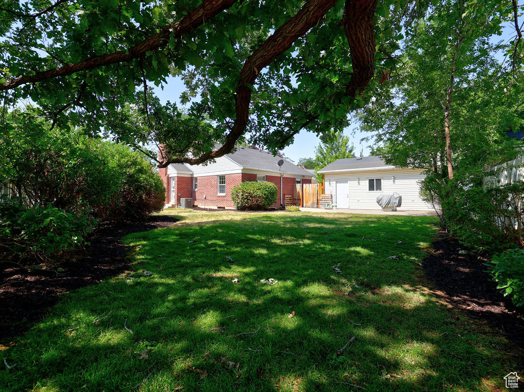 1329 COLONIAL CIR Salt Lake City, UT 84108