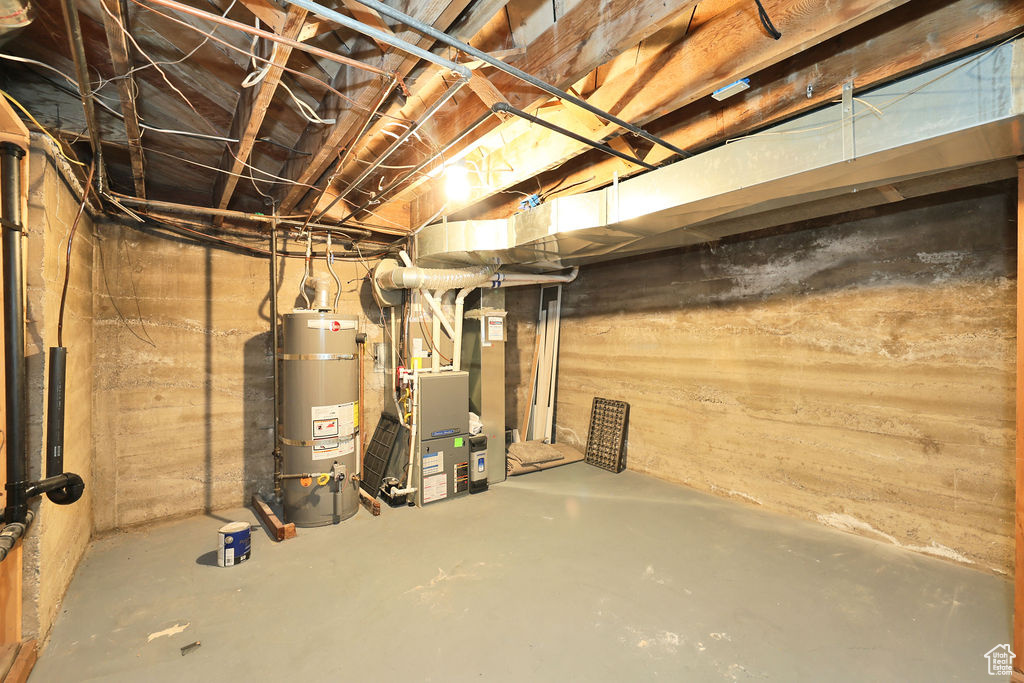 1329 COLONIAL CIR Salt Lake City, UT 84108