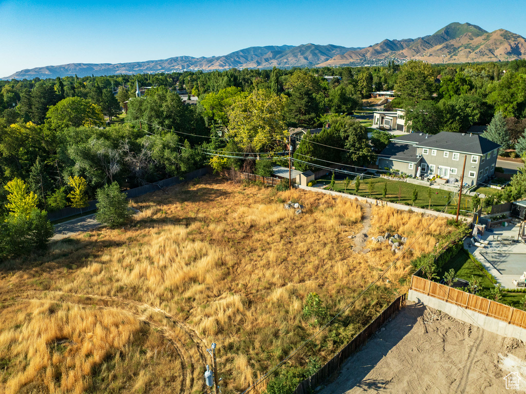 1922 E OLYMPUS LN Holladay, UT 84124