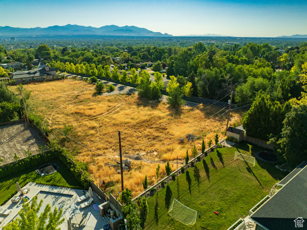 1922 E OLYMPUS LN Holladay, UT 84124