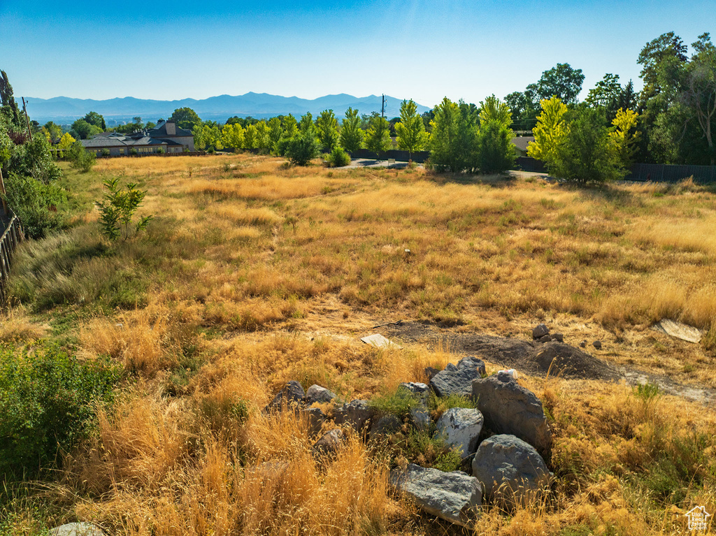 1922 E OLYMPUS LN Holladay, UT 84124