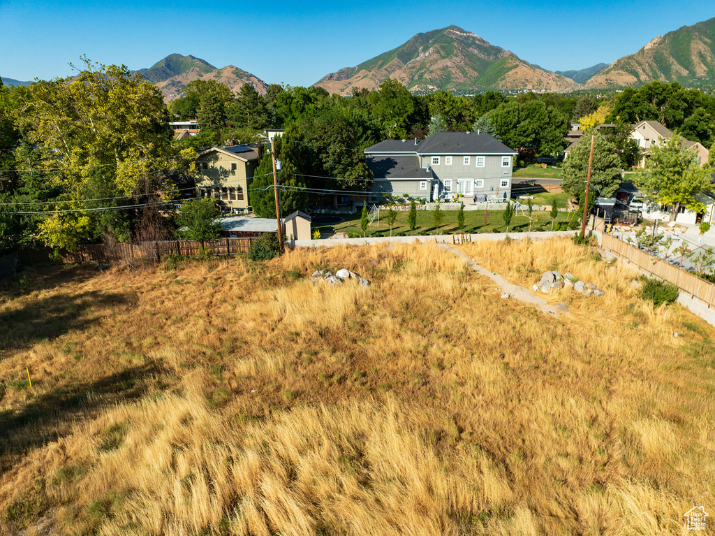 1922 E OLYMPUS LN Holladay, UT 84124