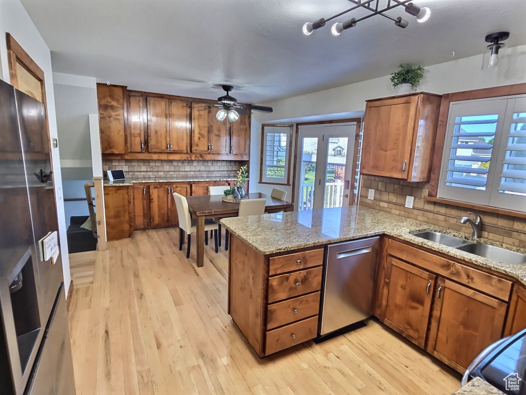 1466 EARL CIR Syracuse, UT 84075