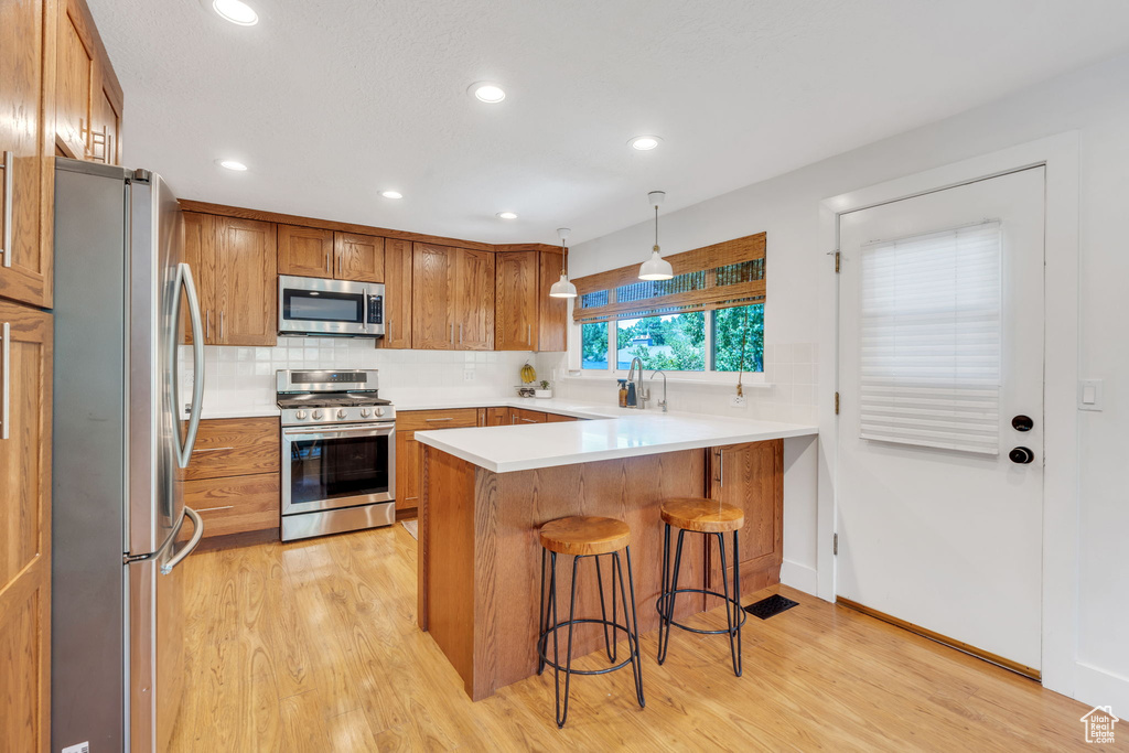 2325 E TREASURE MOUNTAIN CIR Sandy, UT 84093