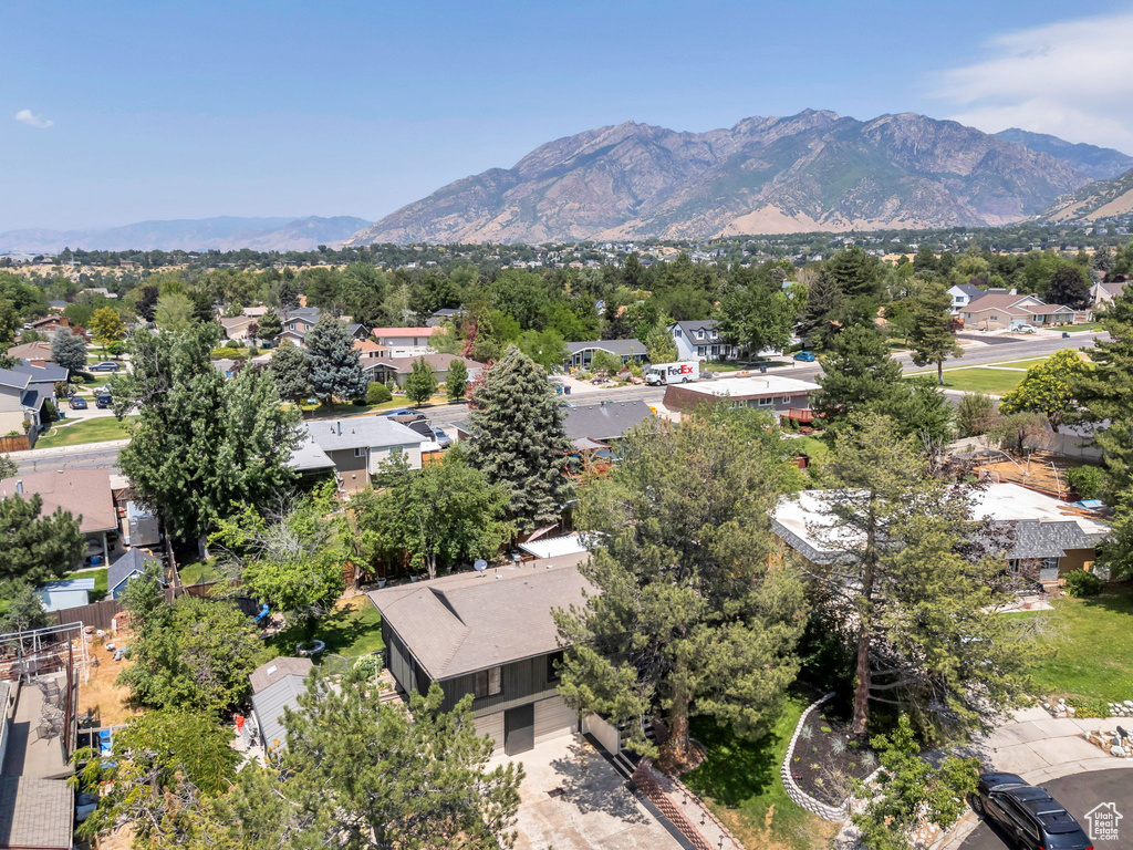 2325 E TREASURE MOUNTAIN CIR Sandy, UT 84093