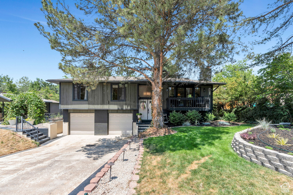 2325 E TREASURE MOUNTAIN CIR Sandy, UT 84093