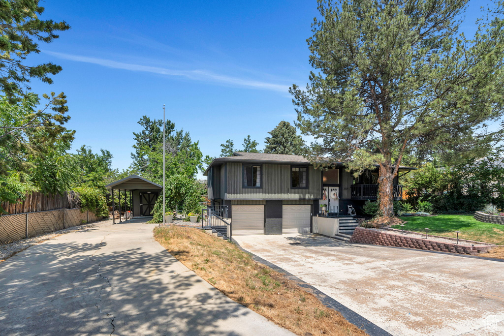 2325 E TREASURE MOUNTAIN CIR Sandy, UT 84093