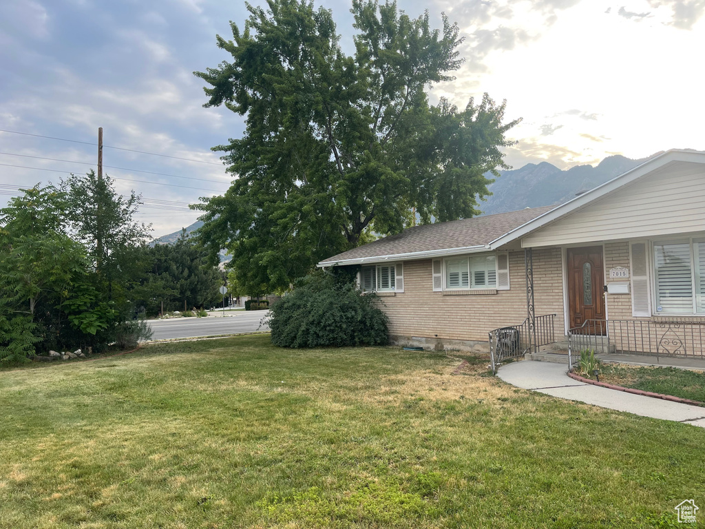 7015 S 2780 E Cottonwood Heights, UT 84121