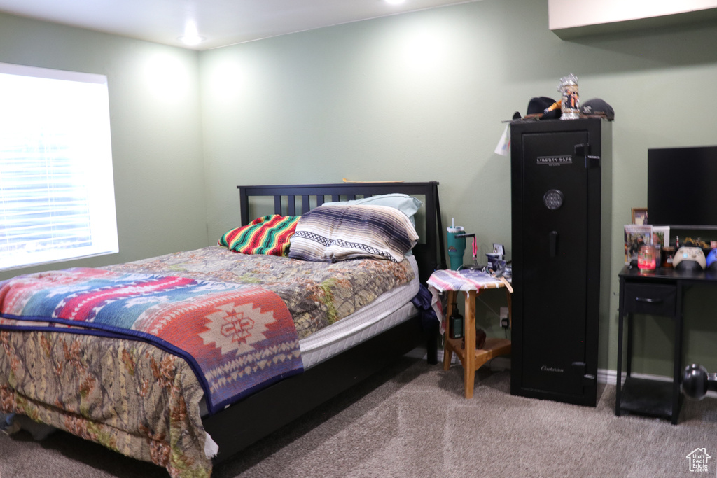 Bedroom with carpet and recessed lighting