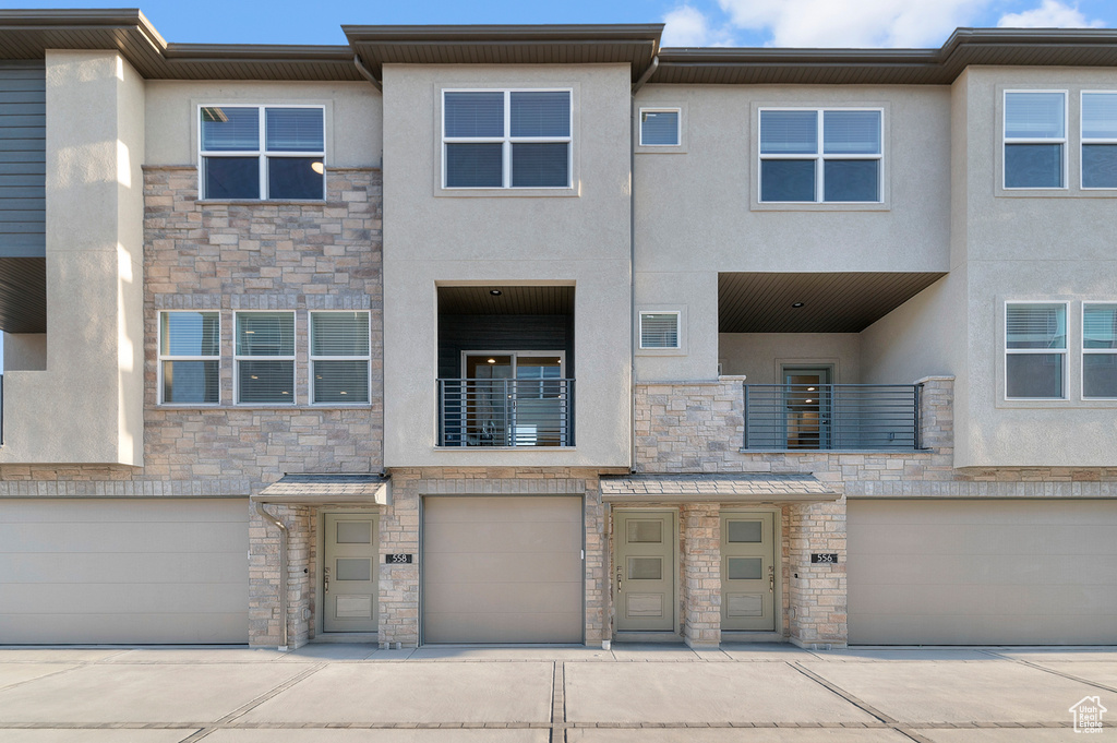 Photo 3 for MLS #2099591 at 558 N Buffalo Grass Ln