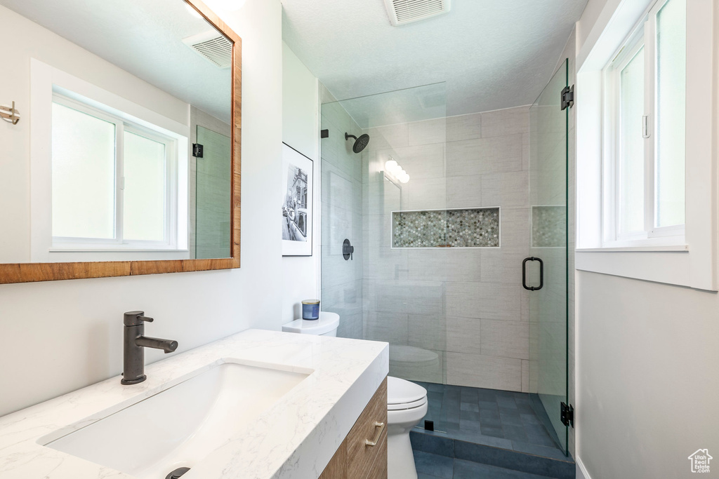 Photo 10 for MLS #2099594 at 1955 E Eastwood Blvd