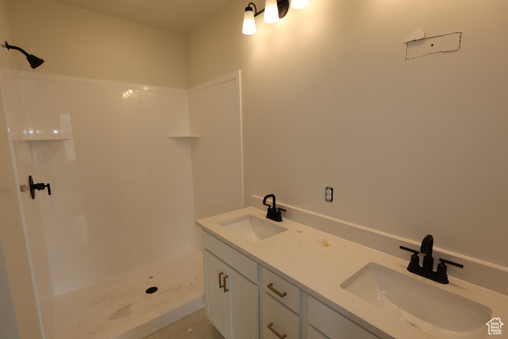Photo 4 for MLS #2099602 at 882 W Caroline Dr