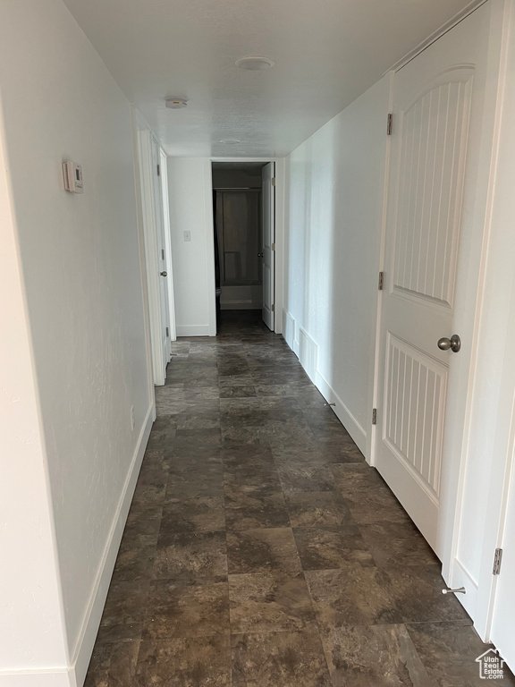 Corridor with baseboards