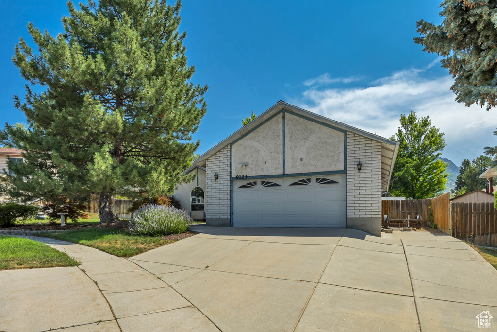 9123 S MEADOW CT Sandy, UT 84093