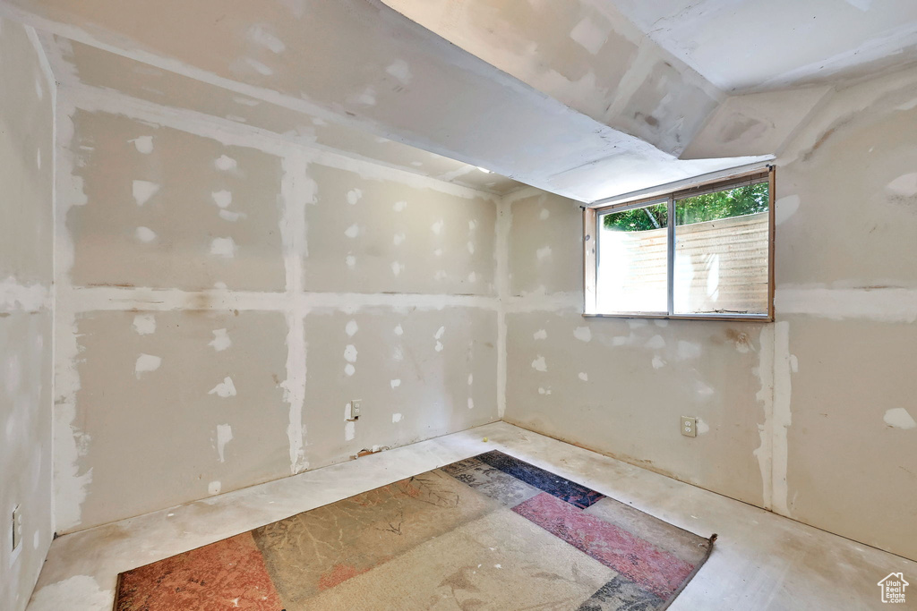 695 E 2450 N North Ogden, UT 84414