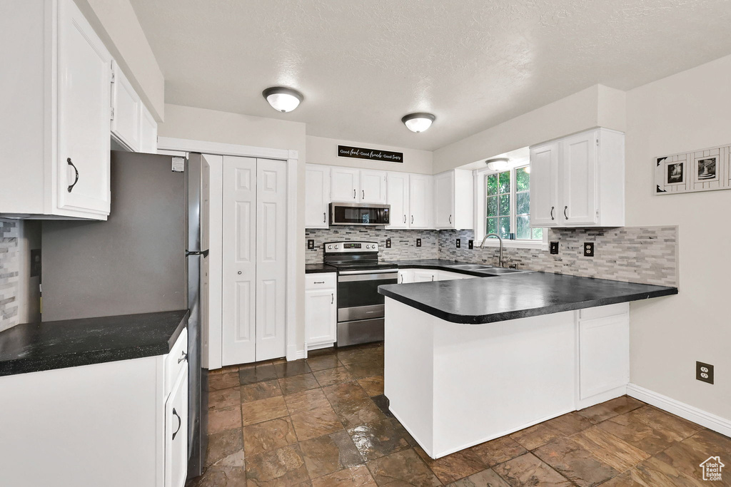 695 E 2450 N North Ogden, UT 84414