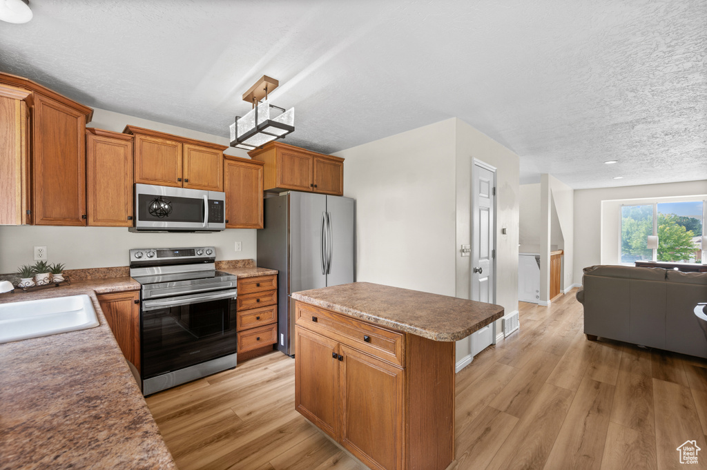 708 W VILLA RIDGE WAY #4 Sandy, UT 84070