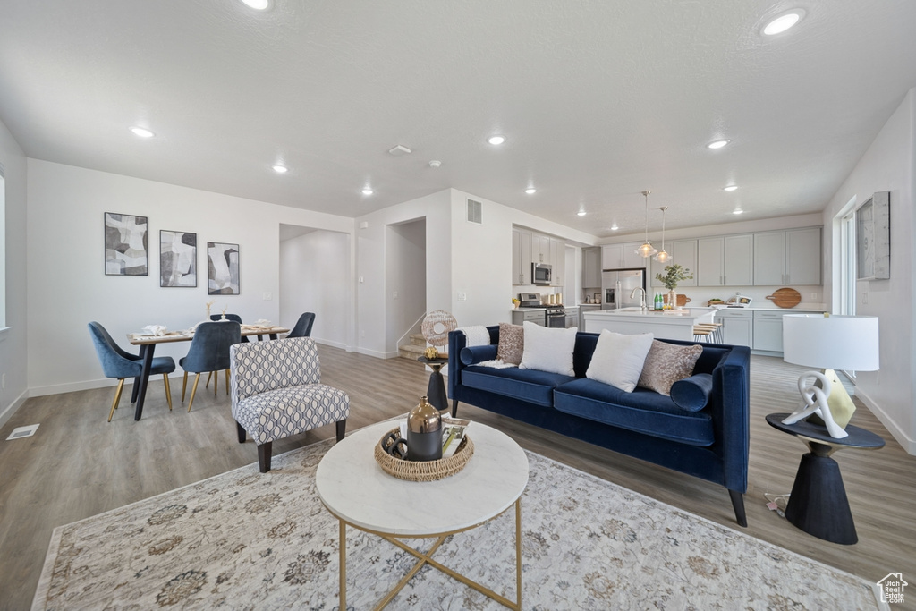 736 W BLUE VIOLET DR Saratoga Springs, UT 84045