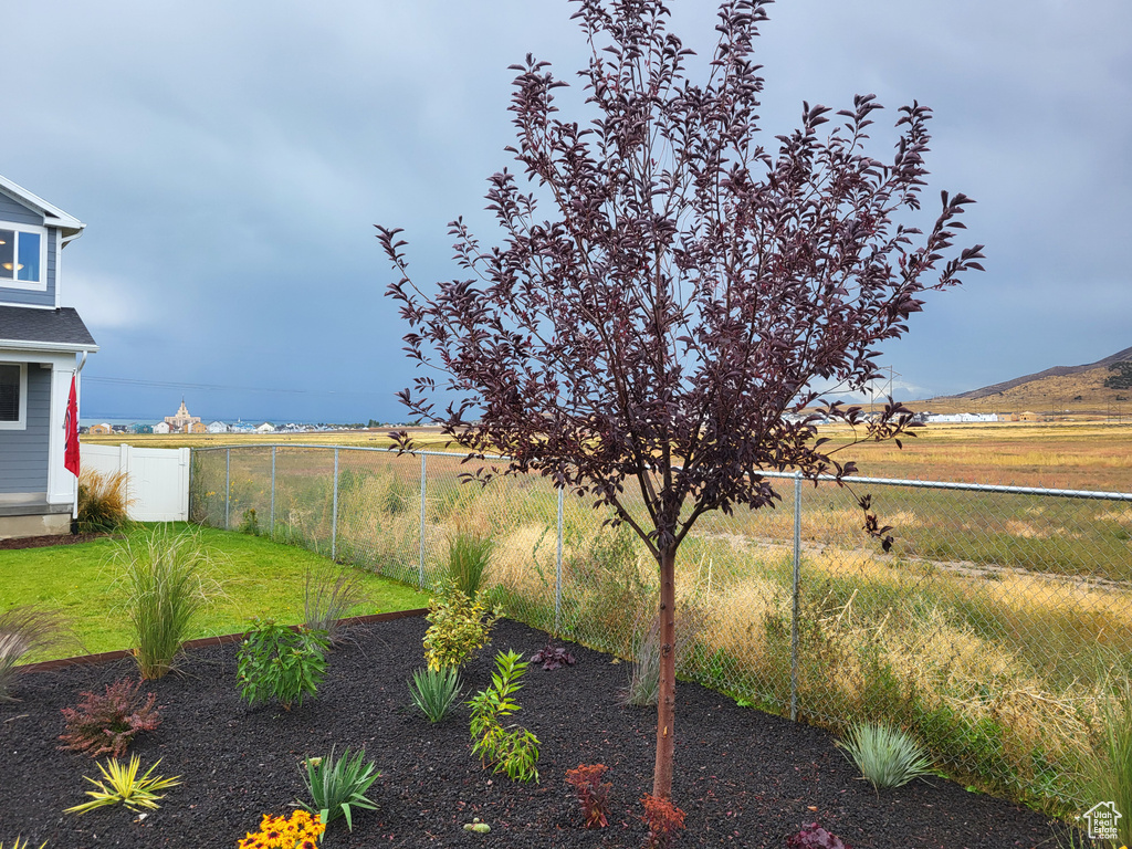 Photo 3 for MLS #2099654 at 4882 E Lake Corner Dr