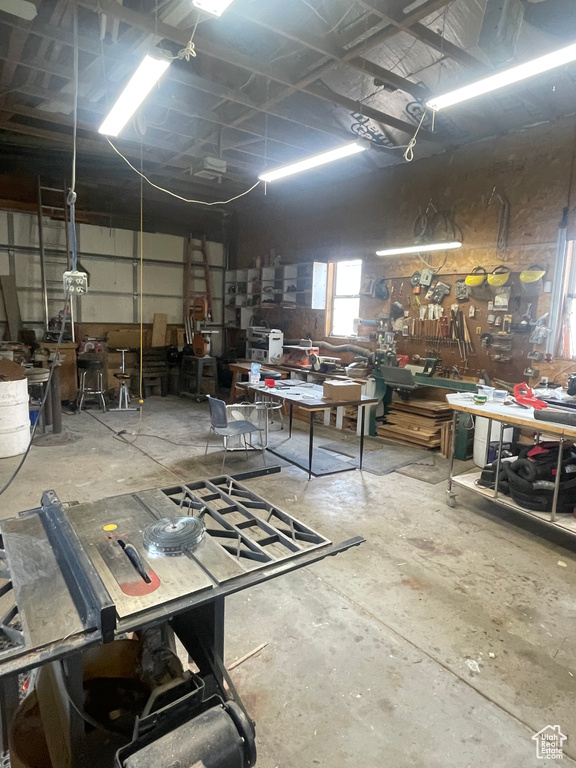 156 N 100 E Roosevelt, UT 84066
