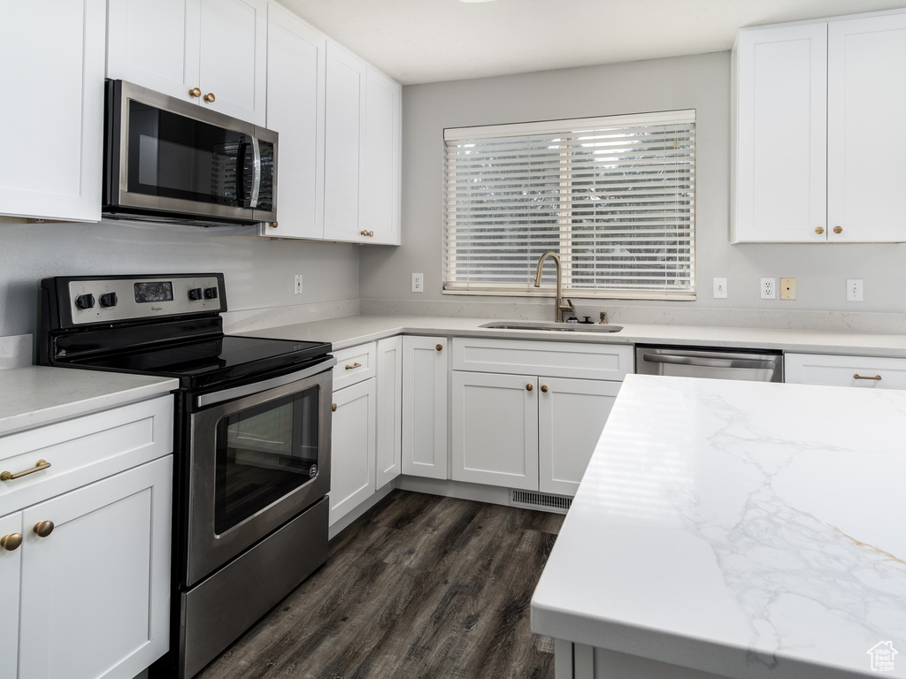 5480 W SUN RIDGE CT Kearns, UT 84118