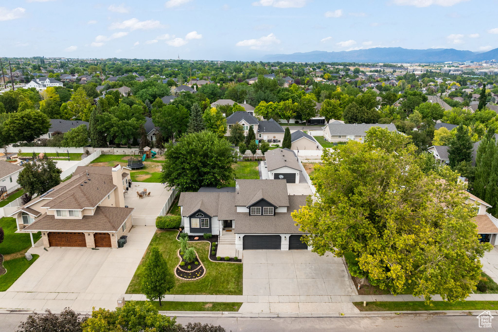 1172 W COUNTRY RIDGE DR South Jordan, UT 84095