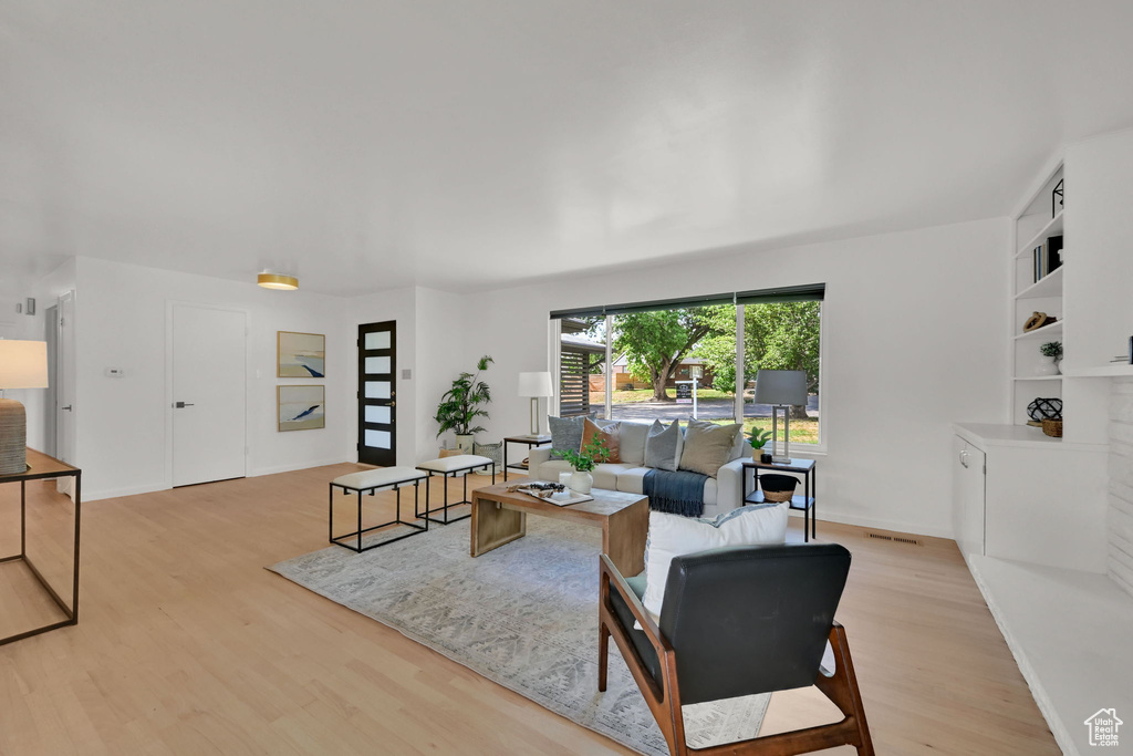 2062 E EMERSON AVE Salt Lake City, UT 84108