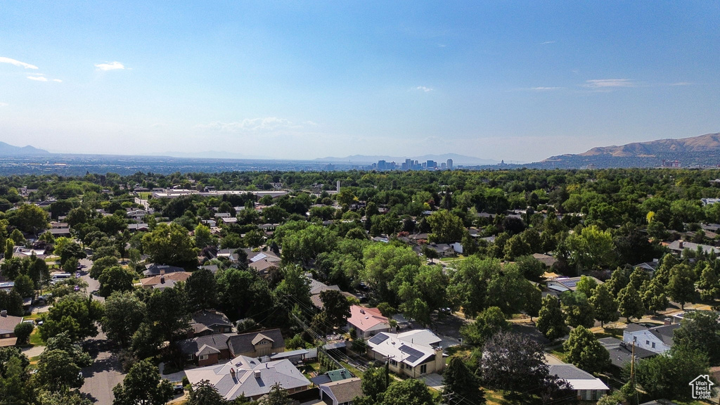 2062 E EMERSON AVE Salt Lake City, UT 84108