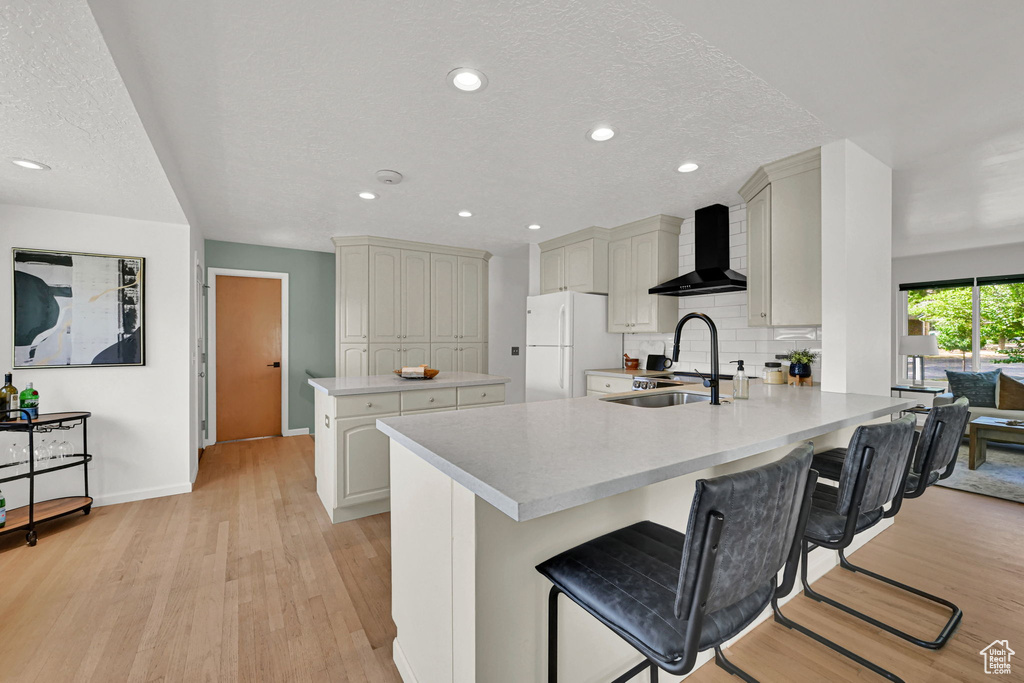 2062 E EMERSON AVE Salt Lake City, UT 84108