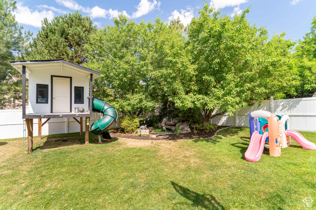 2478 S BLUFFRIDGE DR Syracuse, UT 84075
