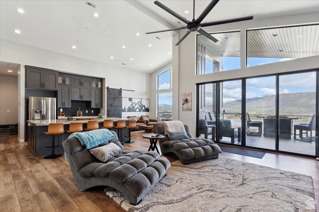 6260 E HAWKS LN Huntsville, UT 84317