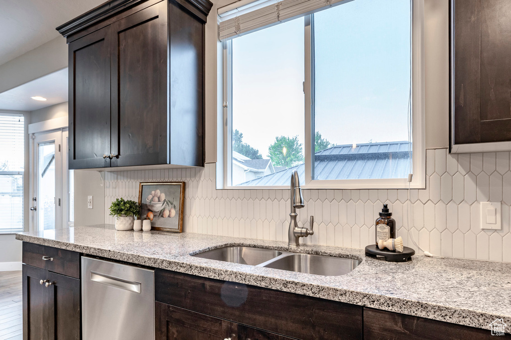 681 S VANCE DR Layton, UT 84041