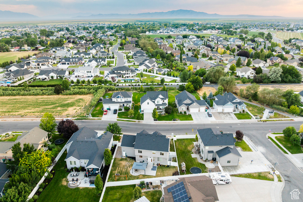 681 S VANCE DR Layton, UT 84041