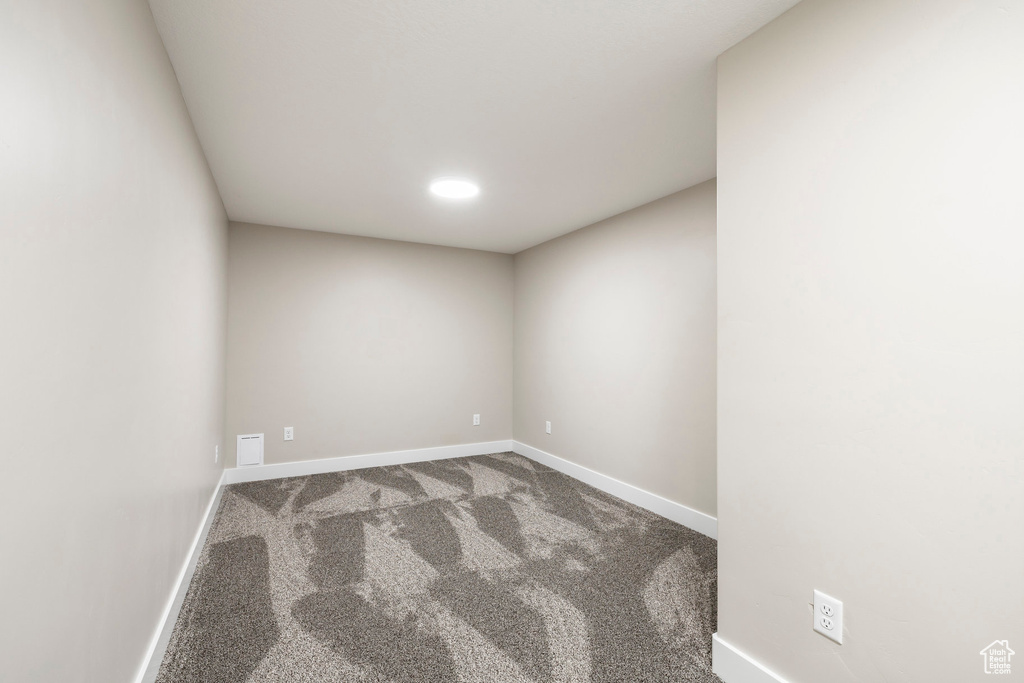 681 S VANCE DR Layton, UT 84041