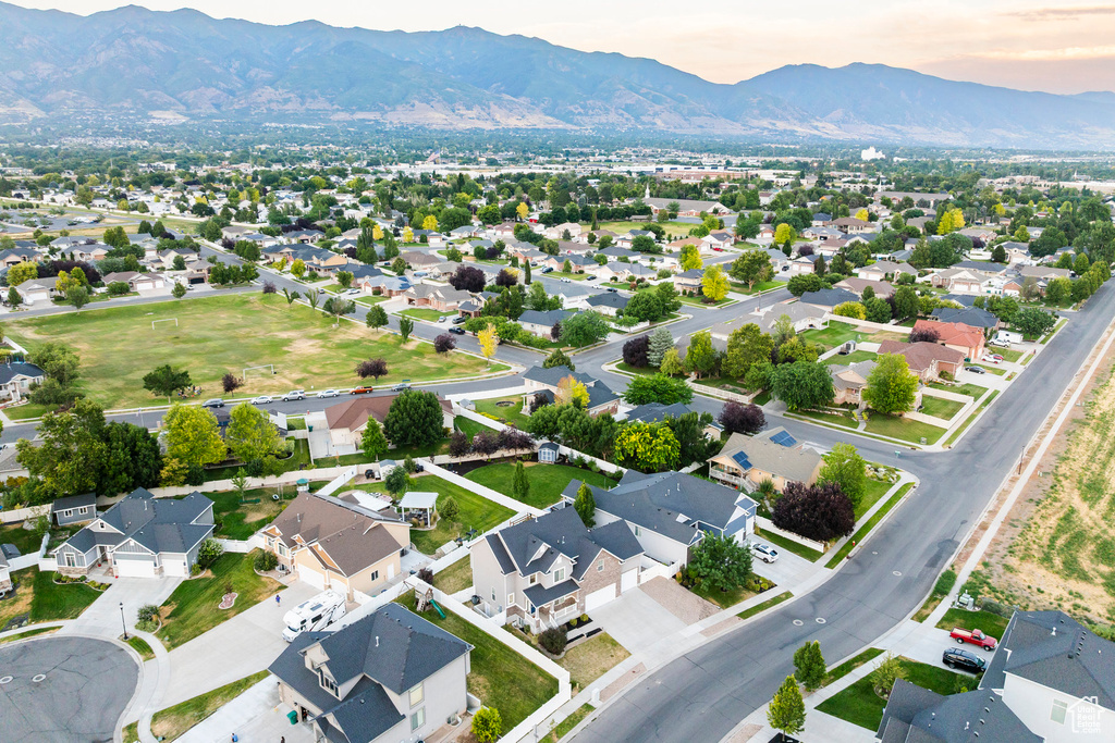 681 S VANCE DR Layton, UT 84041