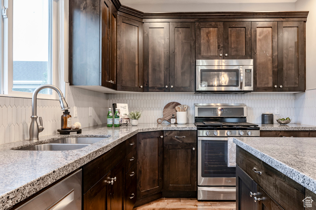 681 S VANCE DR Layton, UT 84041